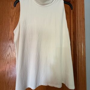Isaac Mizrahi White/Cream Sleeveless Tank Top